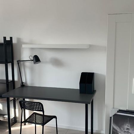 Beautiful Room - Newly Renovated, Aquapark Center Of ヴロツワフ エクステリア 写真